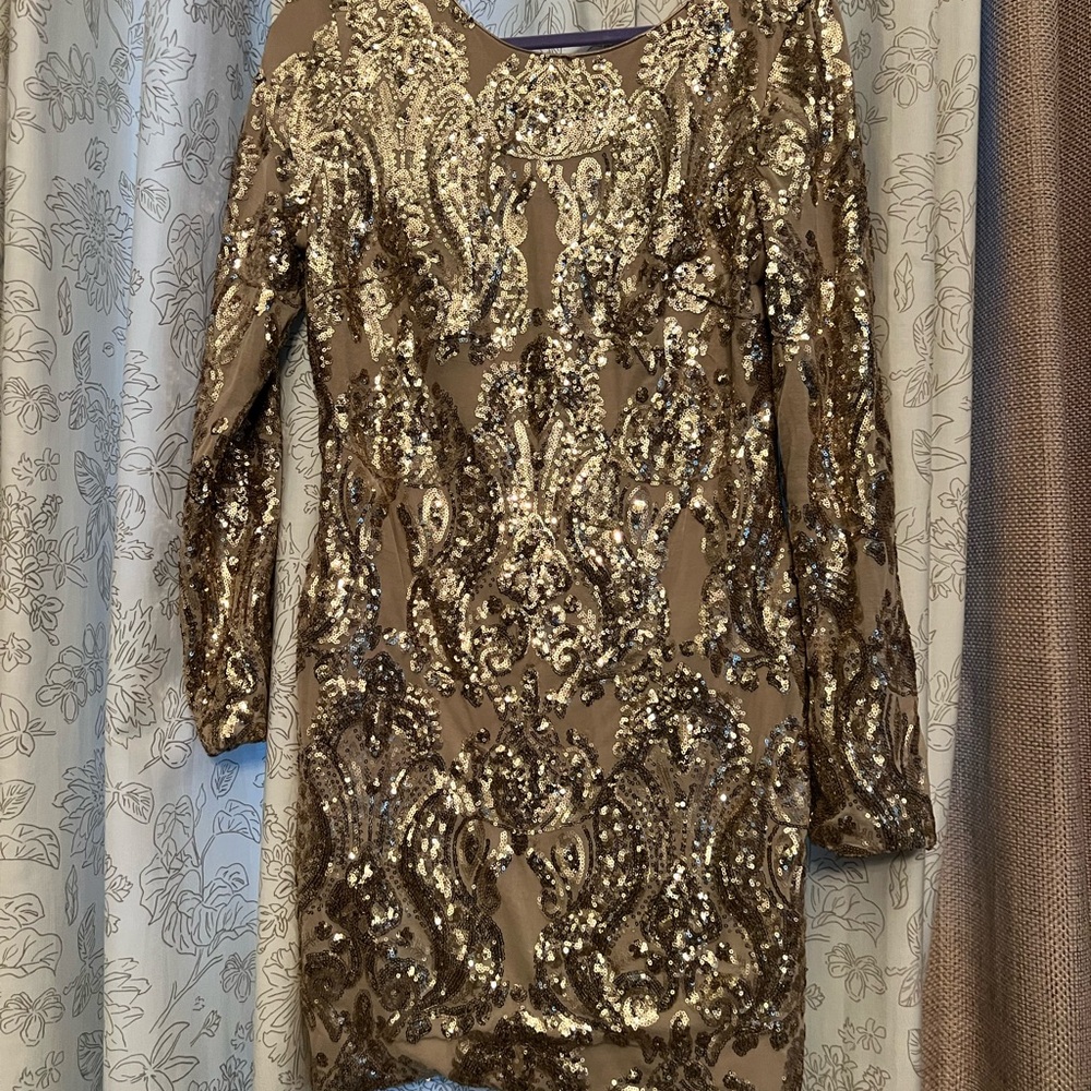 Beautiful Cocktail Dress- worn 1x. Originally priced at $250